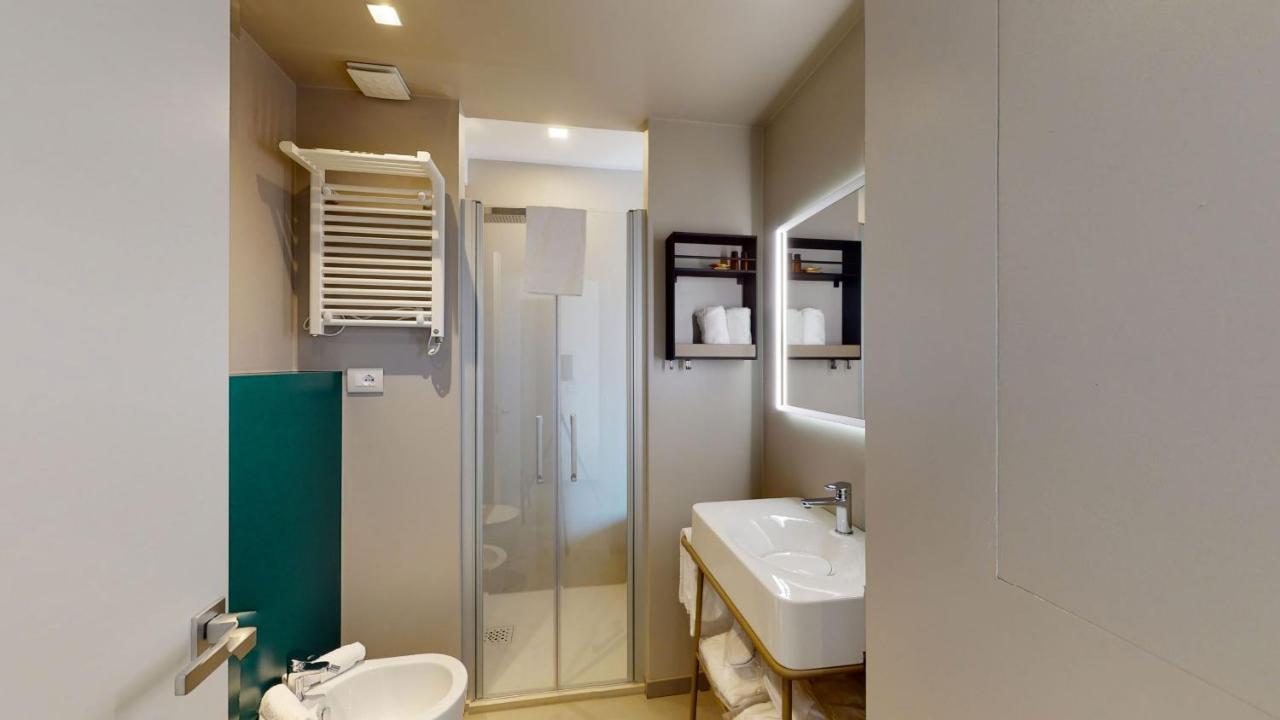 Diva Hotel Lignano - Adults Only Lignano Sabbiadoro Kültér fotó