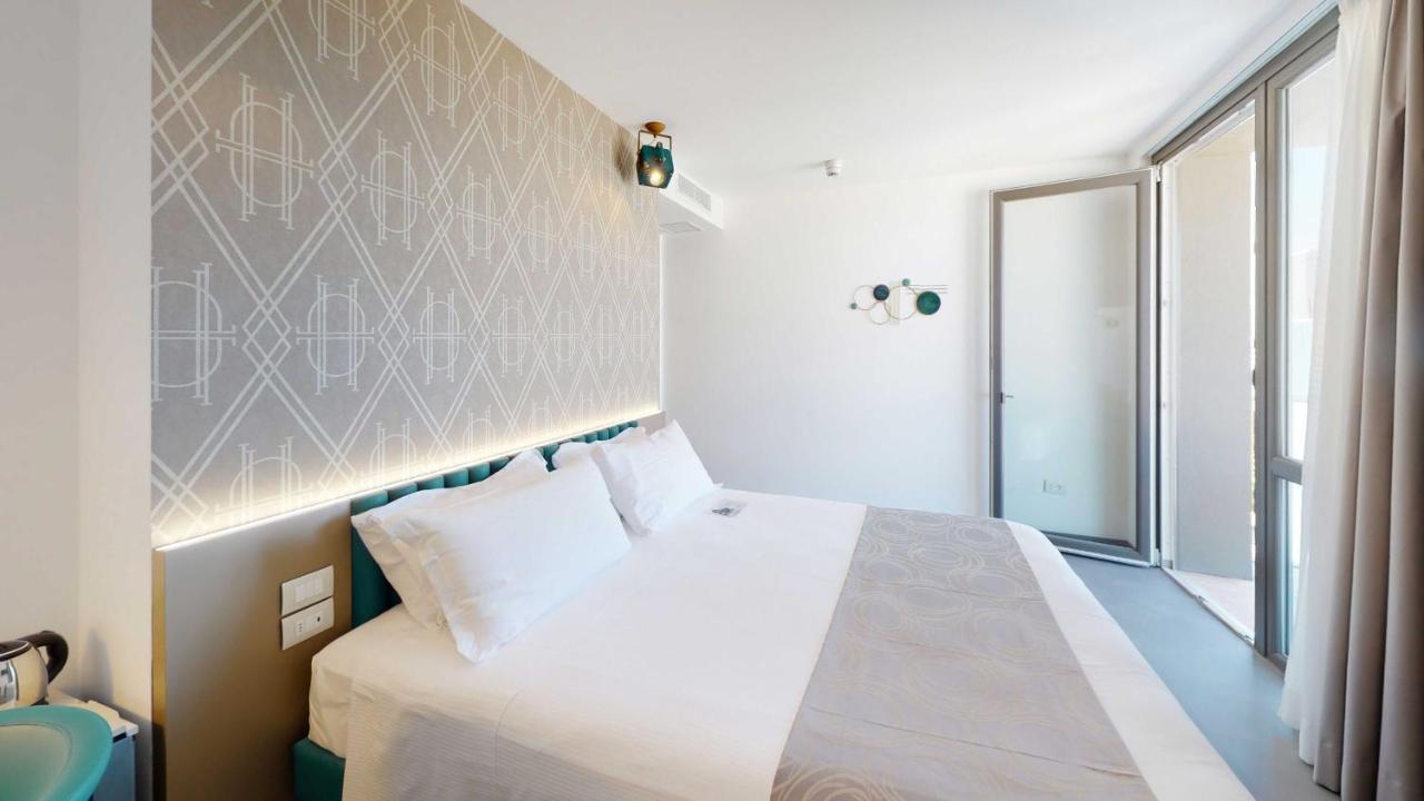 Diva Hotel Lignano - Adults Only Lignano Sabbiadoro Kültér fotó