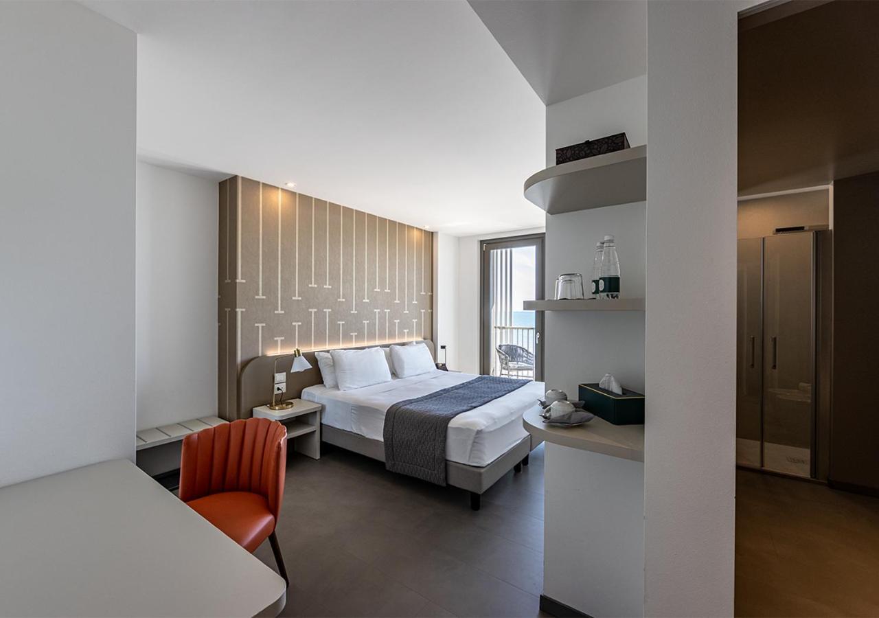 Diva Hotel Lignano - Adults Only Lignano Sabbiadoro Kültér fotó