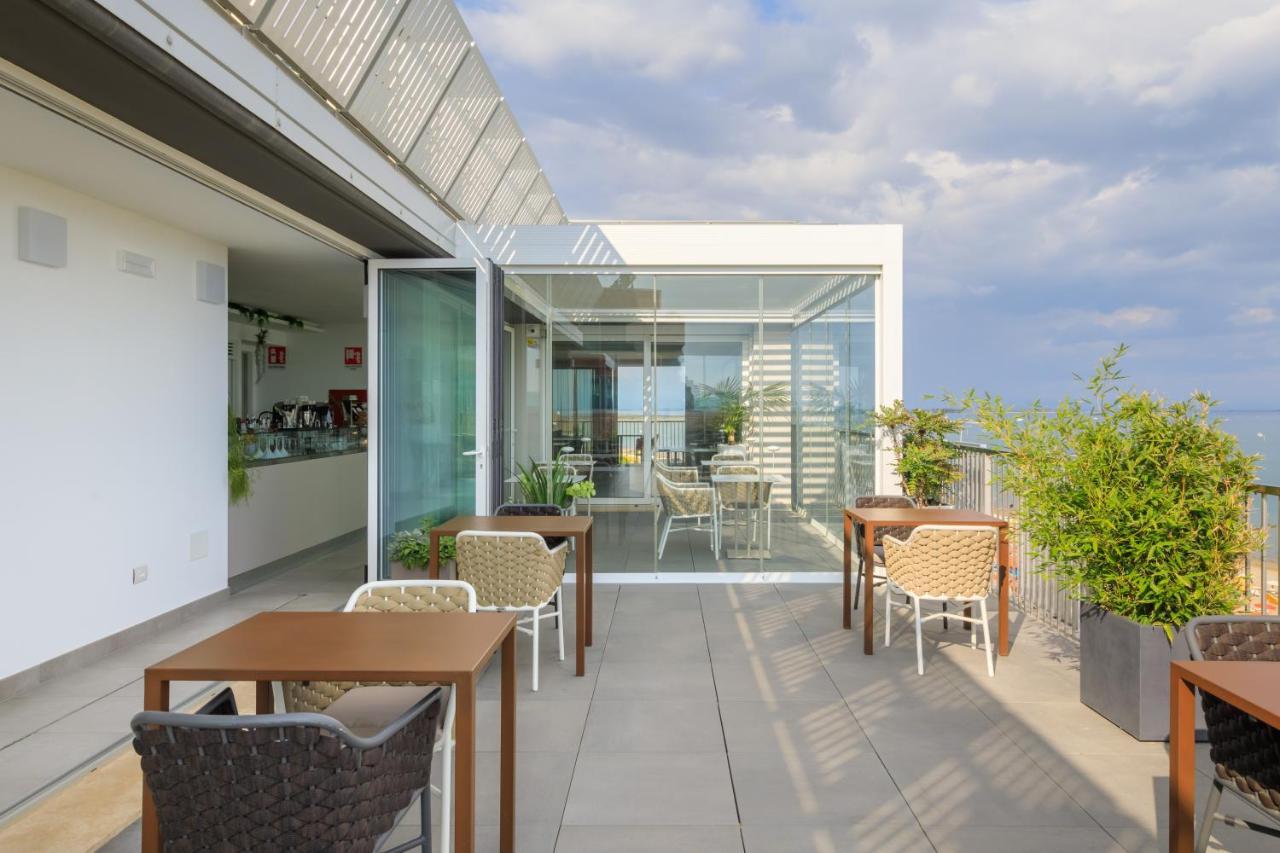 Diva Hotel Lignano - Adults Only Lignano Sabbiadoro Kültér fotó
