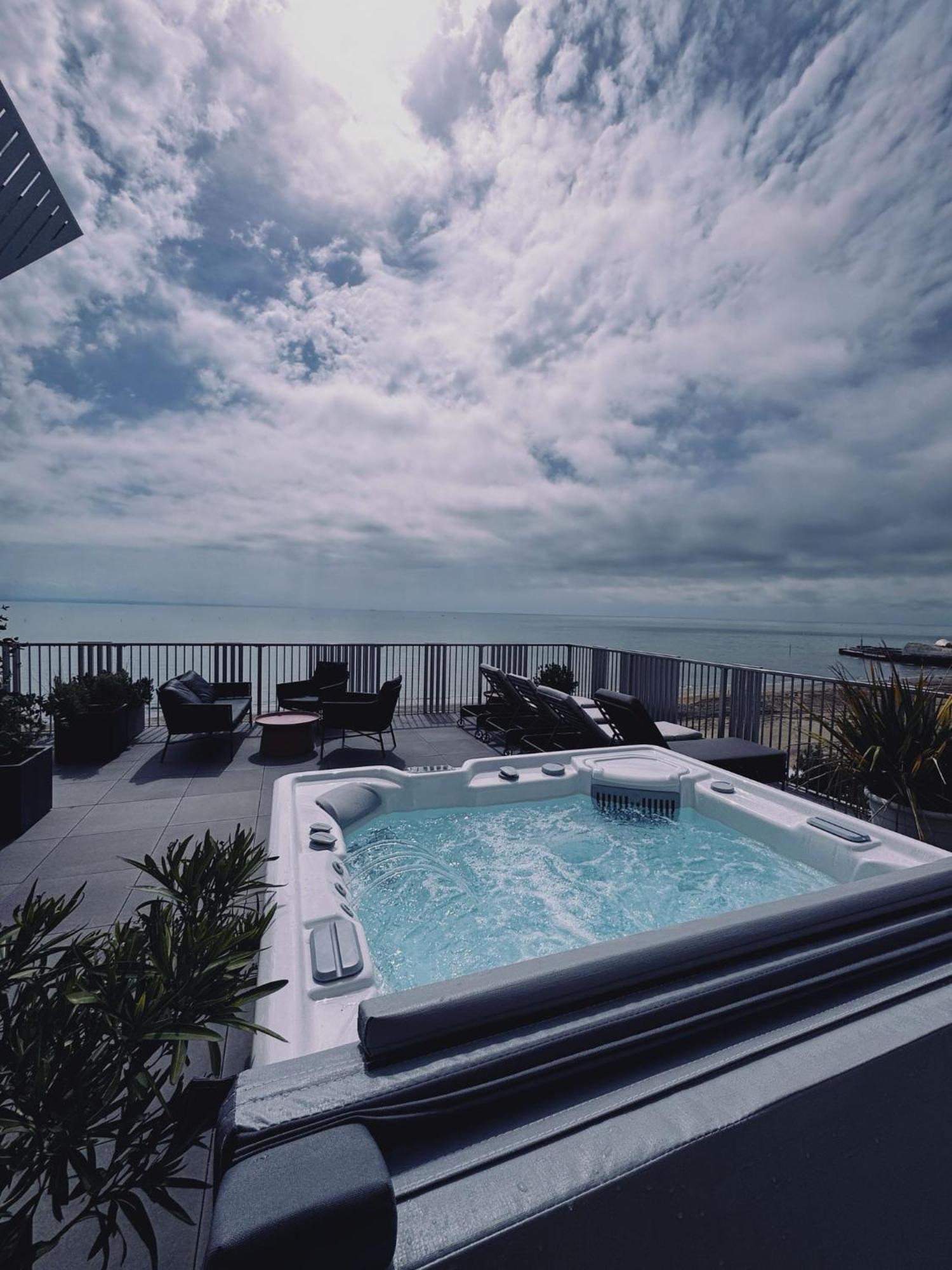 Diva Hotel Lignano - Adults Only Lignano Sabbiadoro Kültér fotó