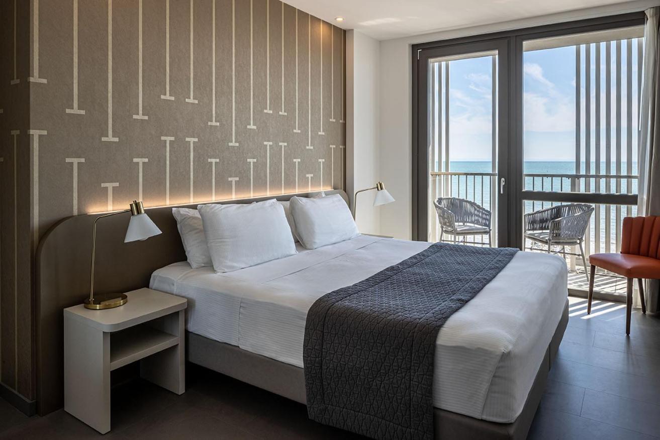 Diva Hotel Lignano - Adults Only Lignano Sabbiadoro Kültér fotó
