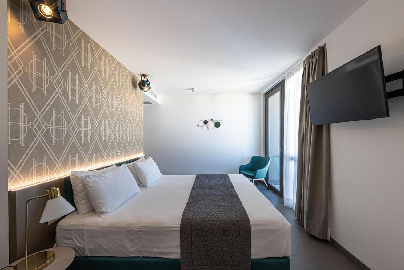 Diva Hotel Lignano - Adults Only Lignano Sabbiadoro Kültér fotó